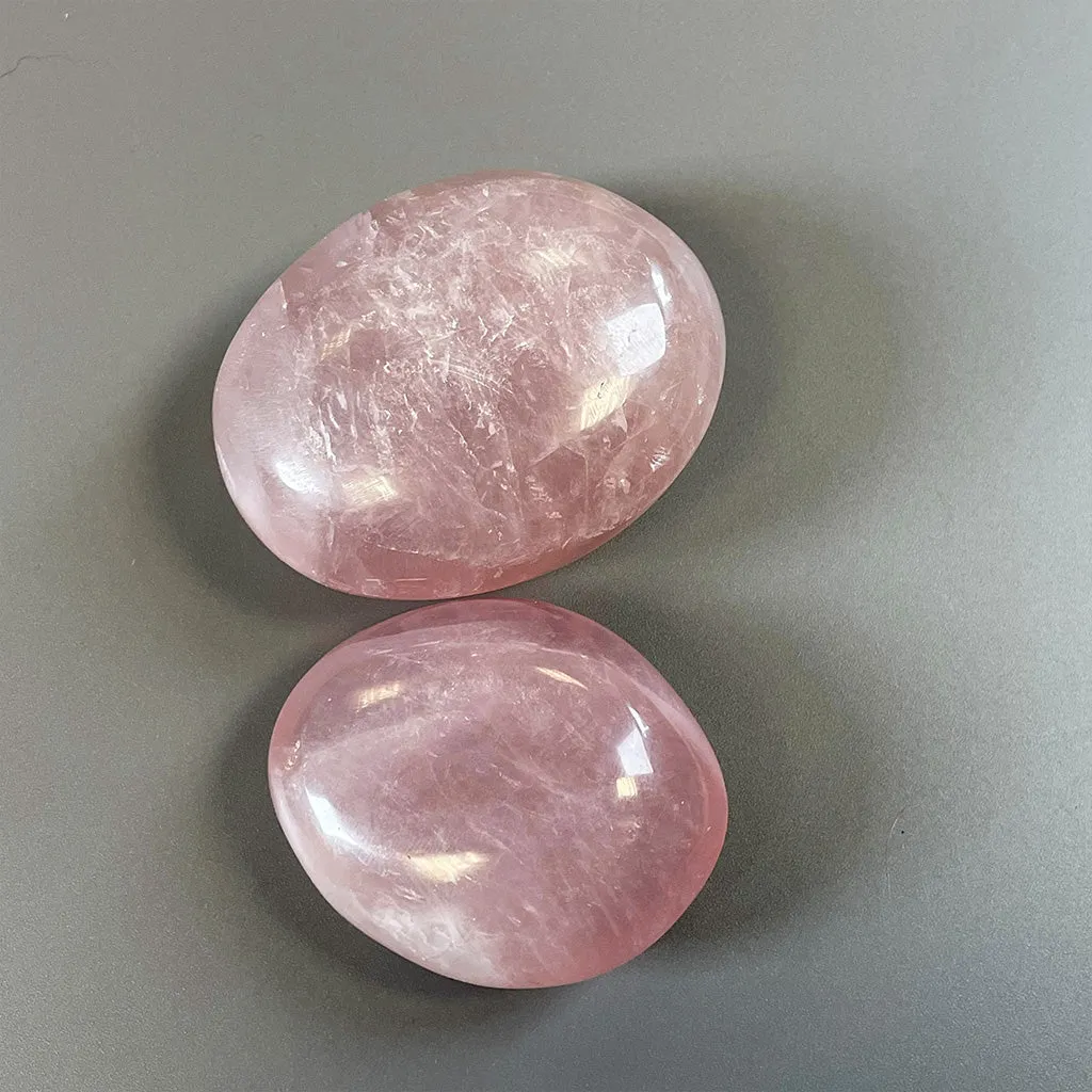 GEMMY Rose Quartz palm stone