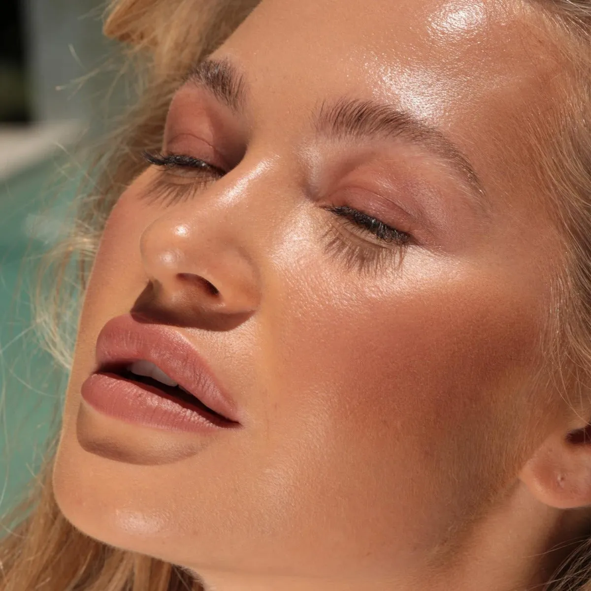 HOT FLUFF - 06 Biscotti JASON WU BEAUTY